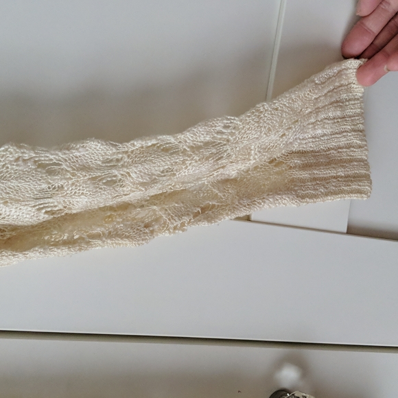 ❄️ 3/$25 Cream Beige High Low Loose Knit Sweater - Picture 2 of 6